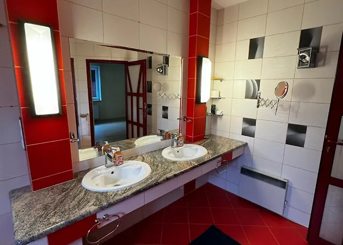 فيلة Premium & Garden